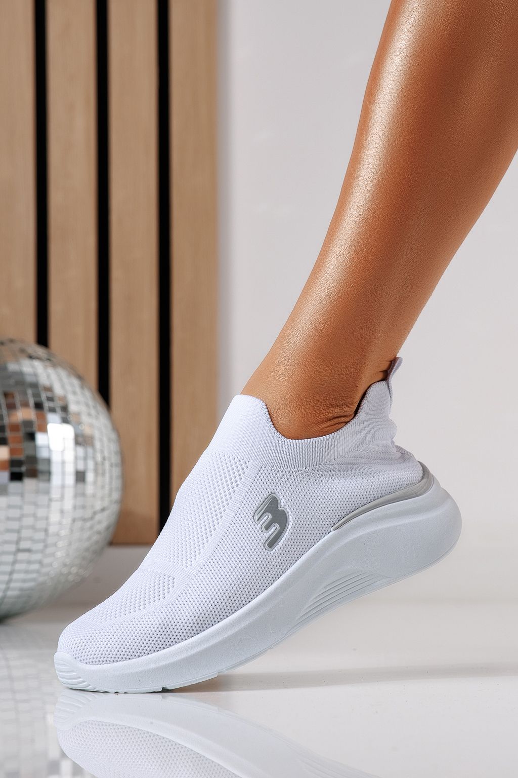 Дамски маратонки бели от текстилен материал Alona #24460