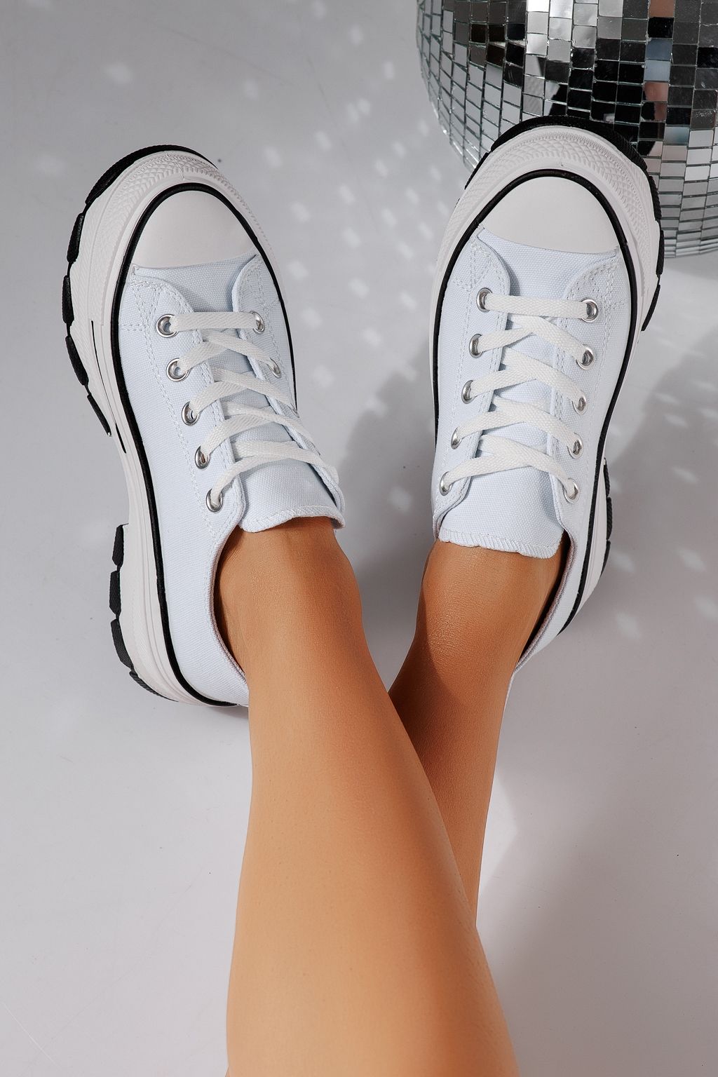 Дамски бели текстилни маратонки Zoe #24486