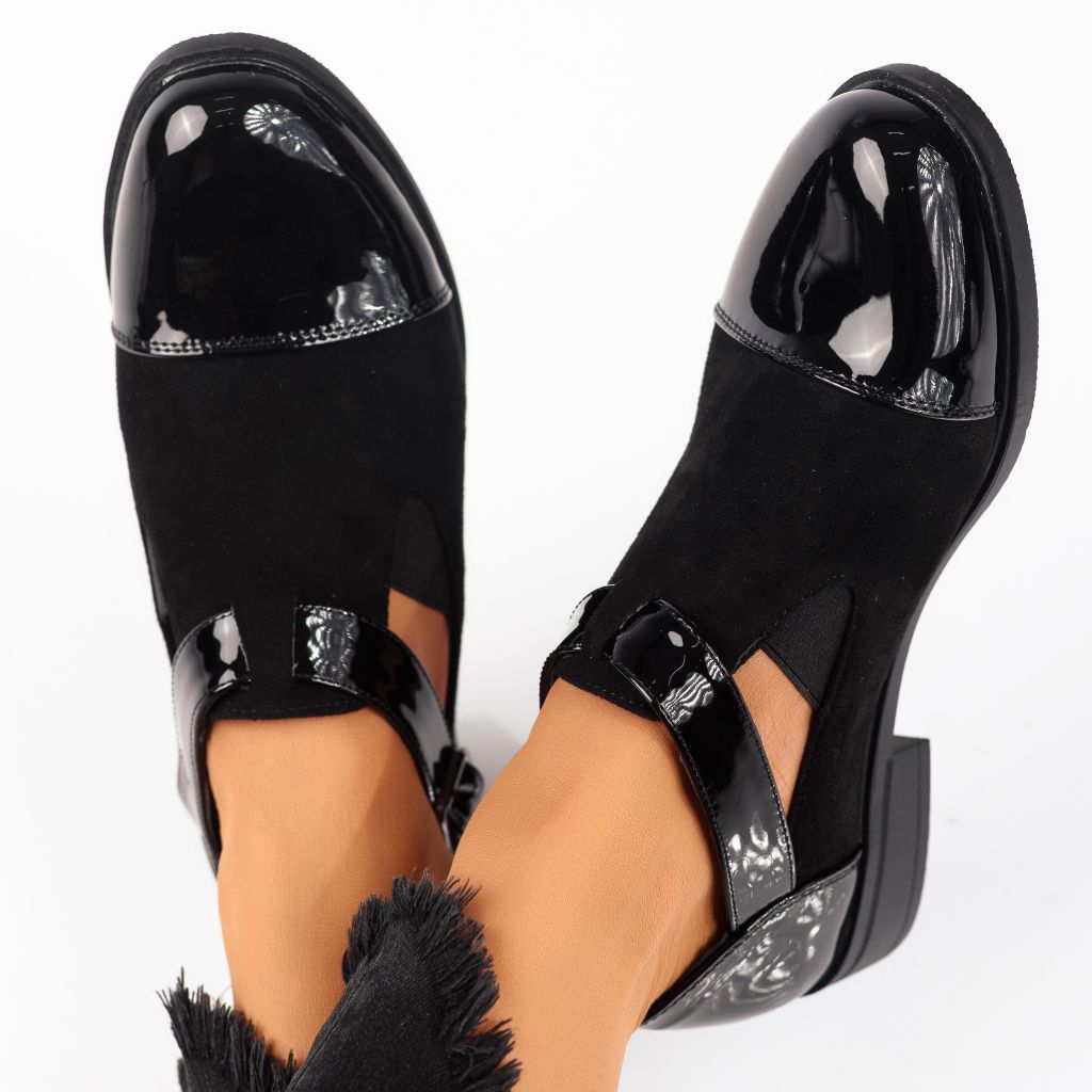 Дамски черни ежедневни обувки от лачена кожа Antonia #24517