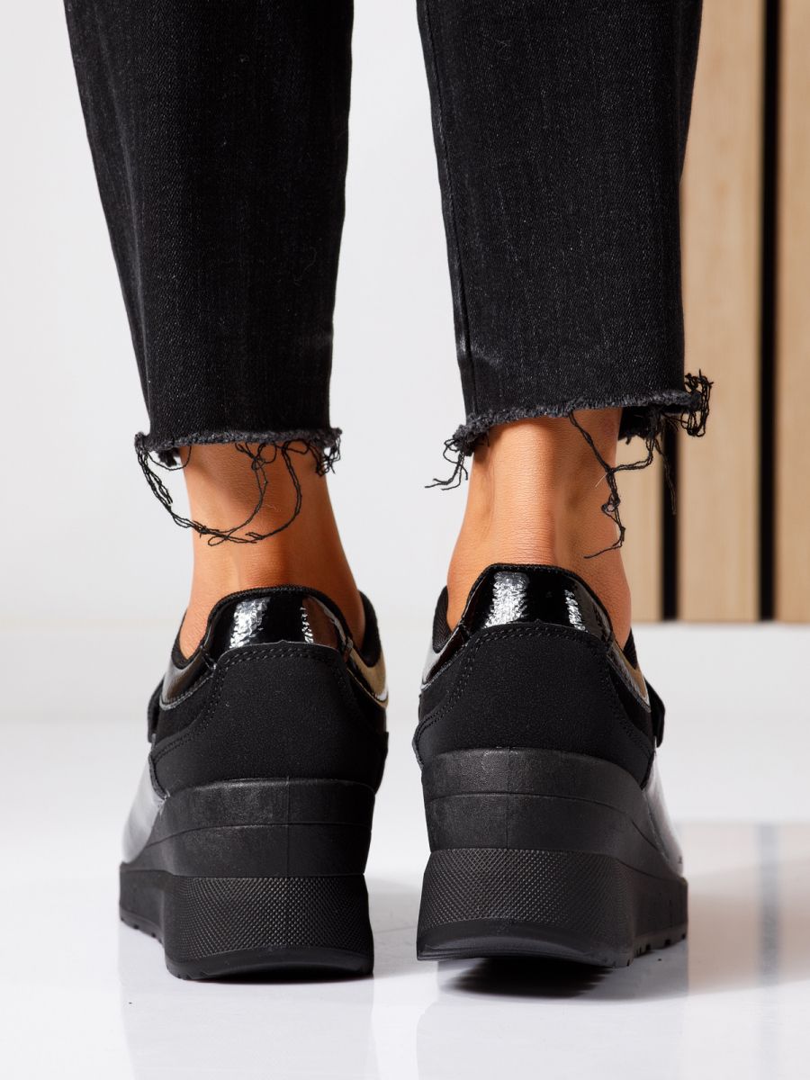 Дамски маратонки с платформа черни от еко кожа Anais #24535