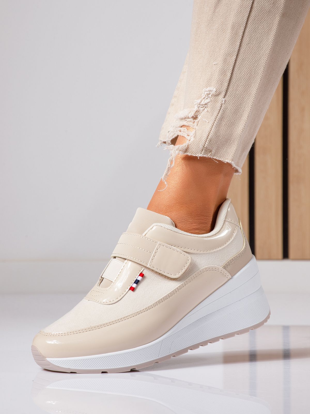 Дамски маратонки с платформа бежови от еко кожа Anais #24536