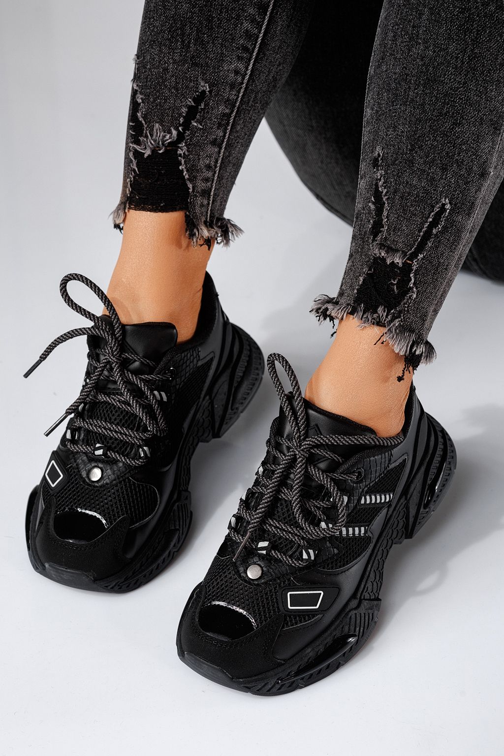 Дамски маратонки черни от еко кожа Devi #24545