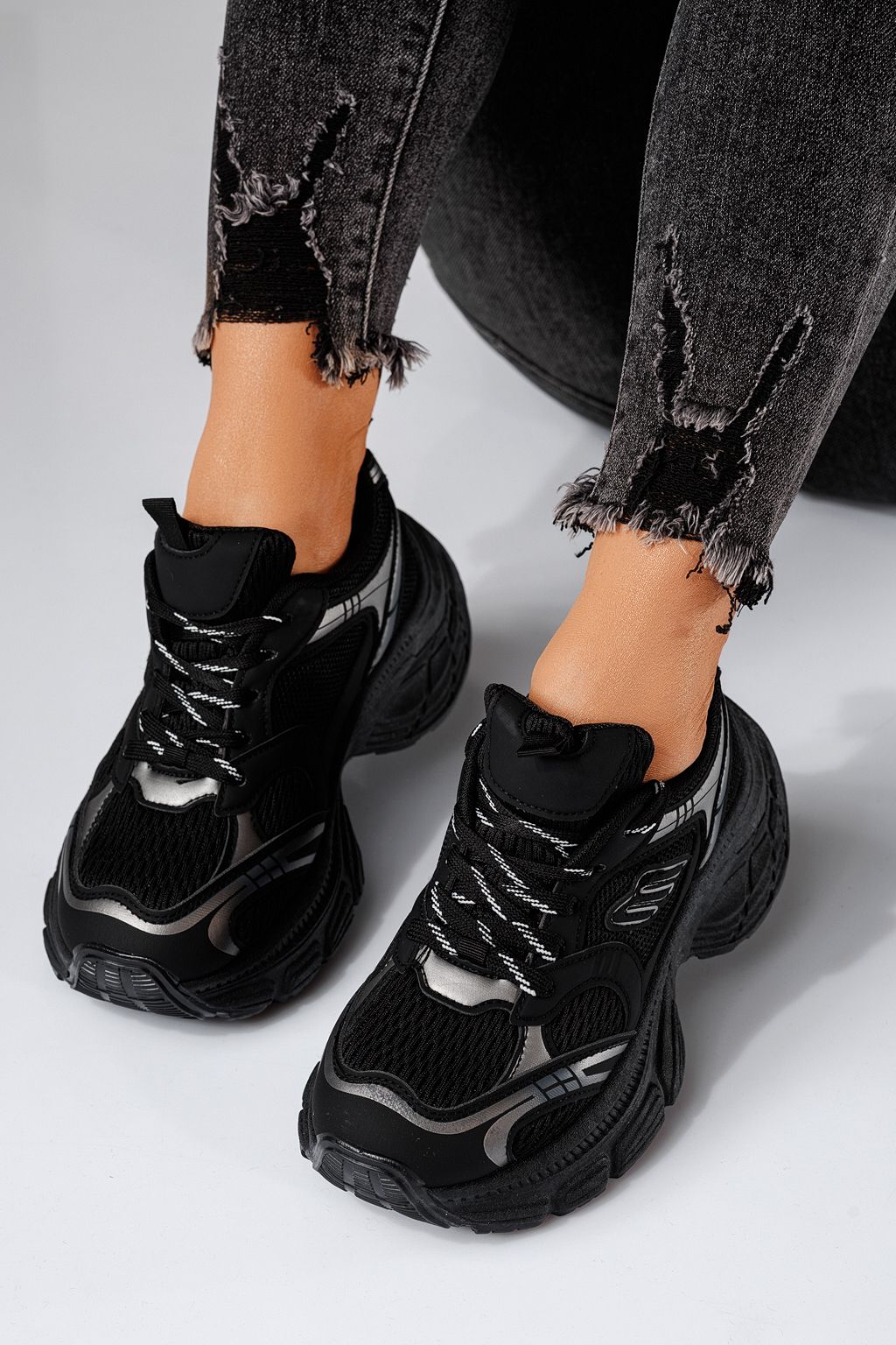 Дамски маратонки черни от текстилен материал Anita #24548