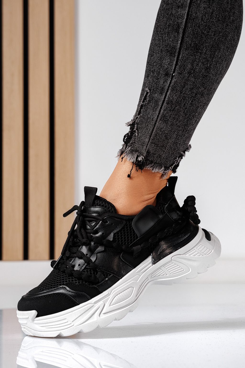 Дамски маратонки черни от еко кожа Evi #24550