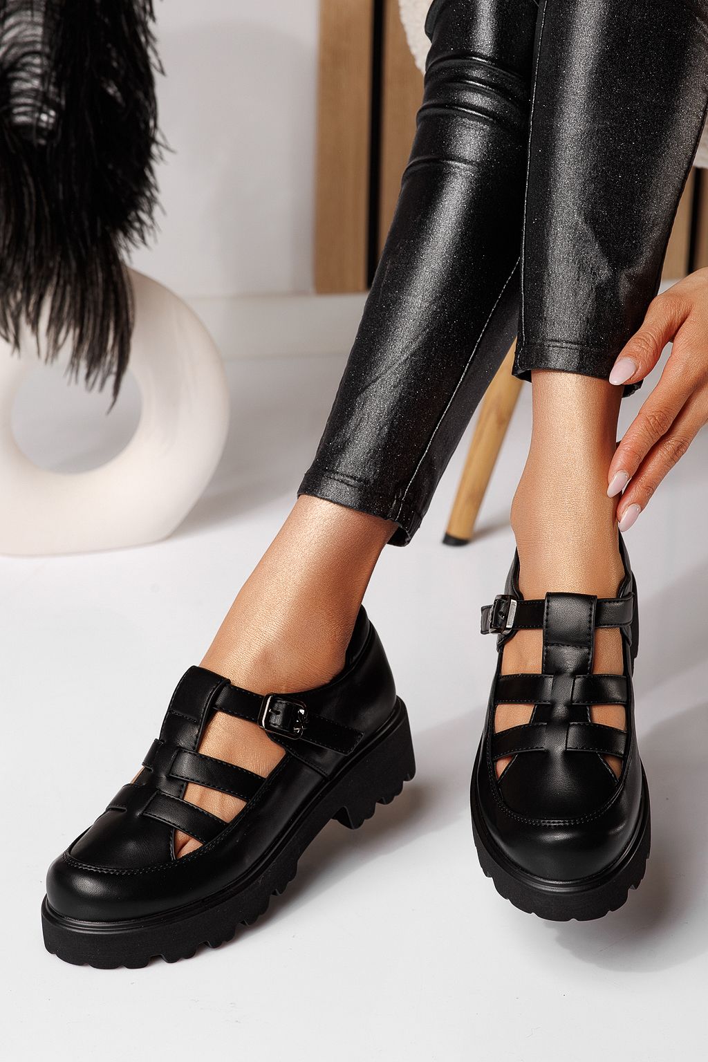 Всекидневни дамски обувки черни от еко кожа Zinnia #24562