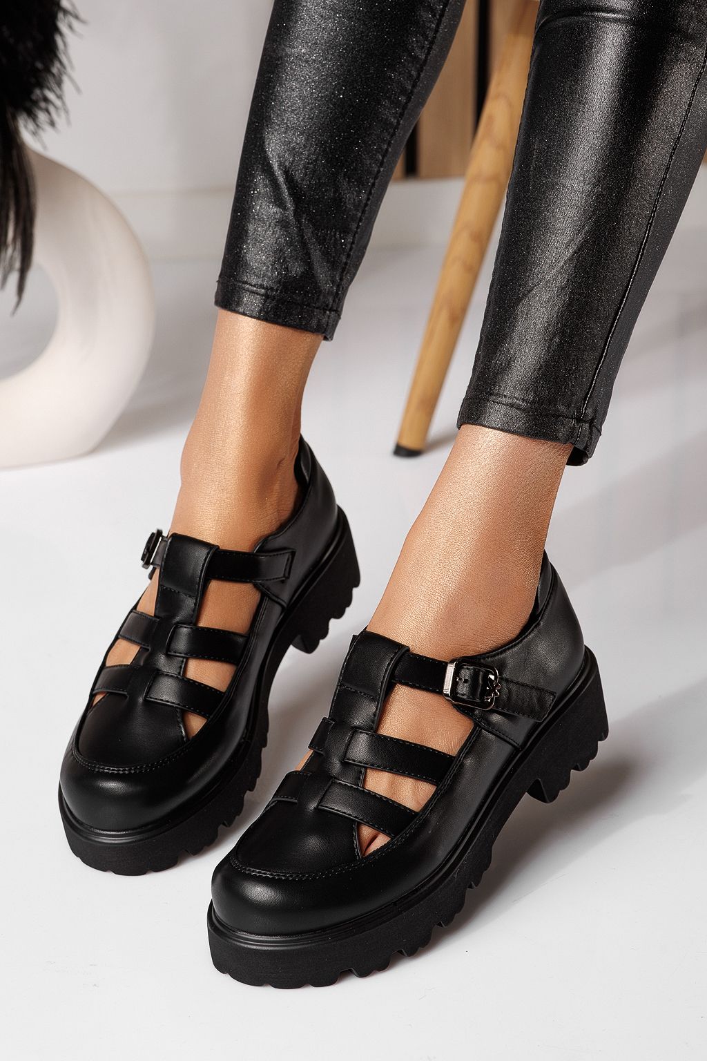 Всекидневни дамски обувки черни от еко кожа Zinnia #24562