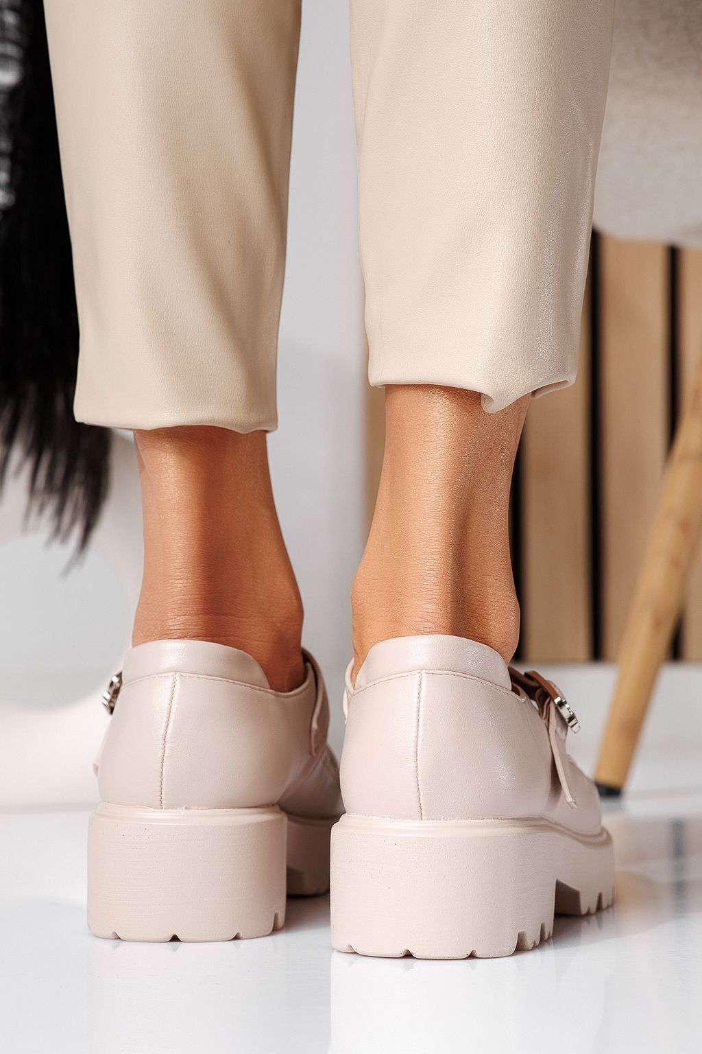 Всекидневни дамски обувки бежови от еко кожа Zinnia #24564