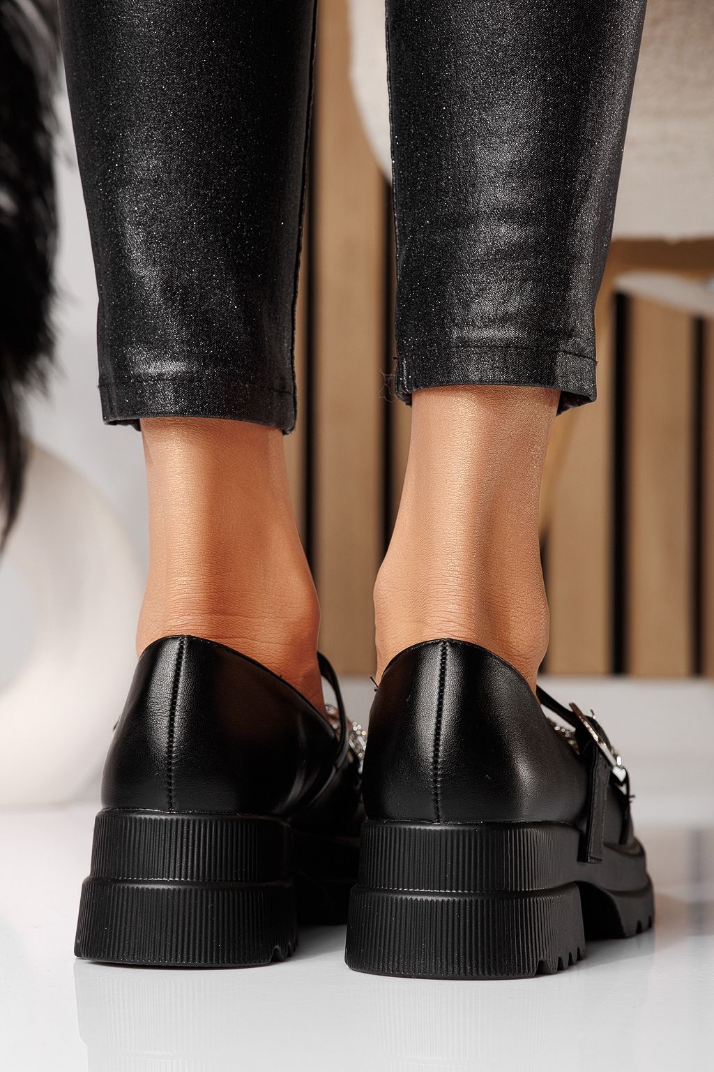 Всекидневни дамски обувки черни от еко кожа Vespera #24565