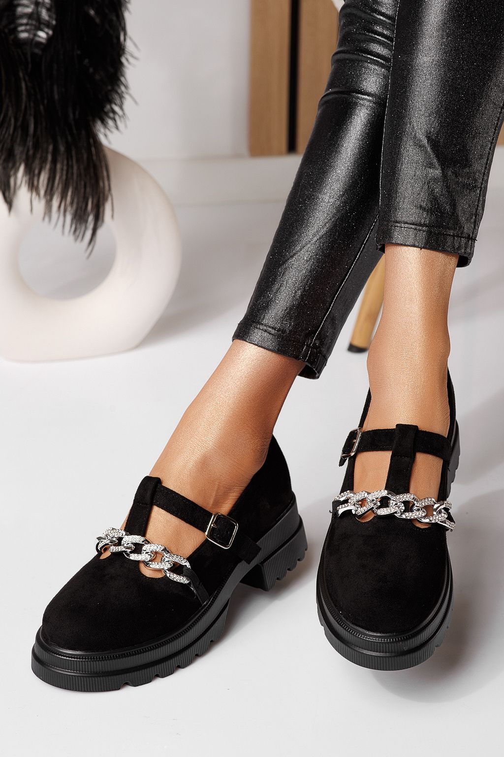 Всекидневни дамски обувки черни от обърната еко кожа Vespera #24566