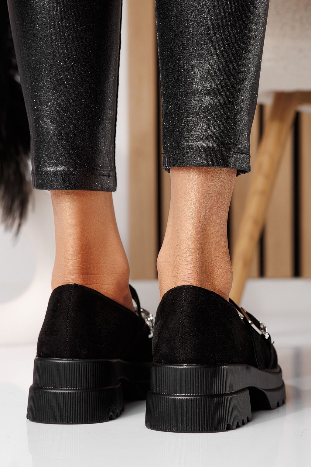 Всекидневни дамски обувки черни от обърната еко кожа Vespera #24566