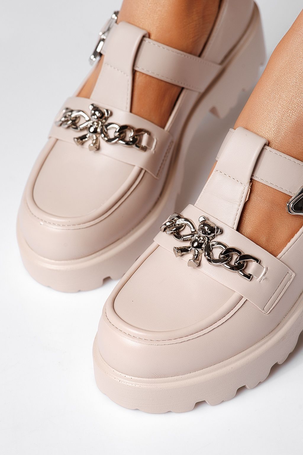 Всекидневни дамски обувки бежови от еко кожа Isis #24569