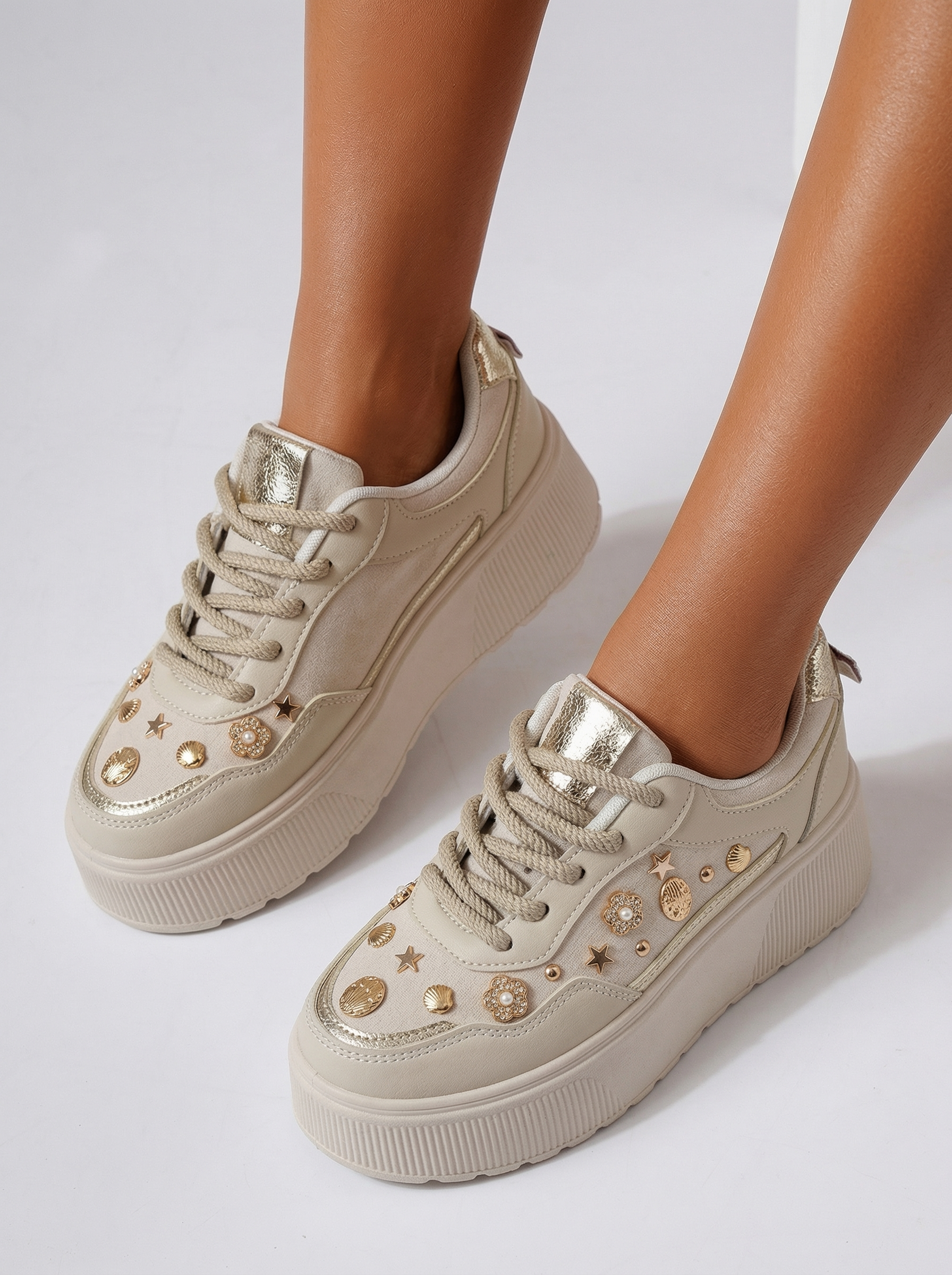 Дамски бежови велурени маратонки Diana2 #24600