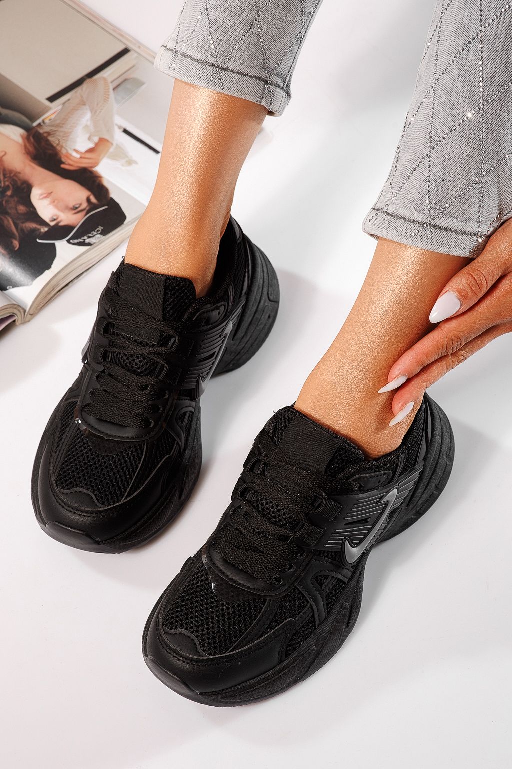 Дамски маратонки черни от еко кожа Amy #24602