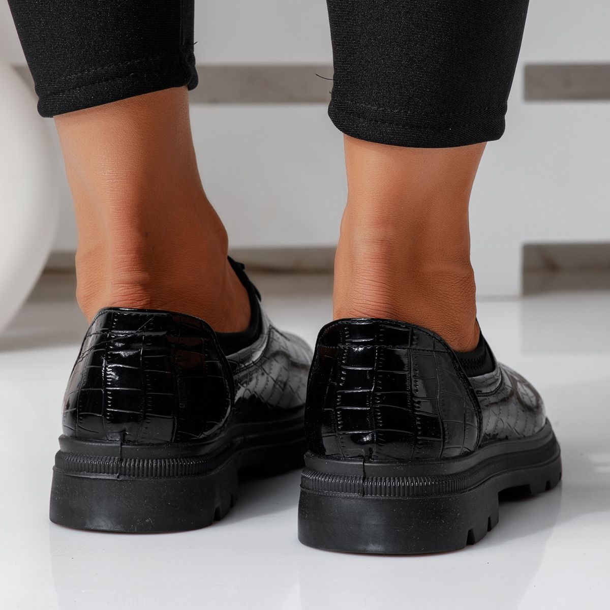 Дамски черни ежедневни обувки от лачена кожа Mariah #24606