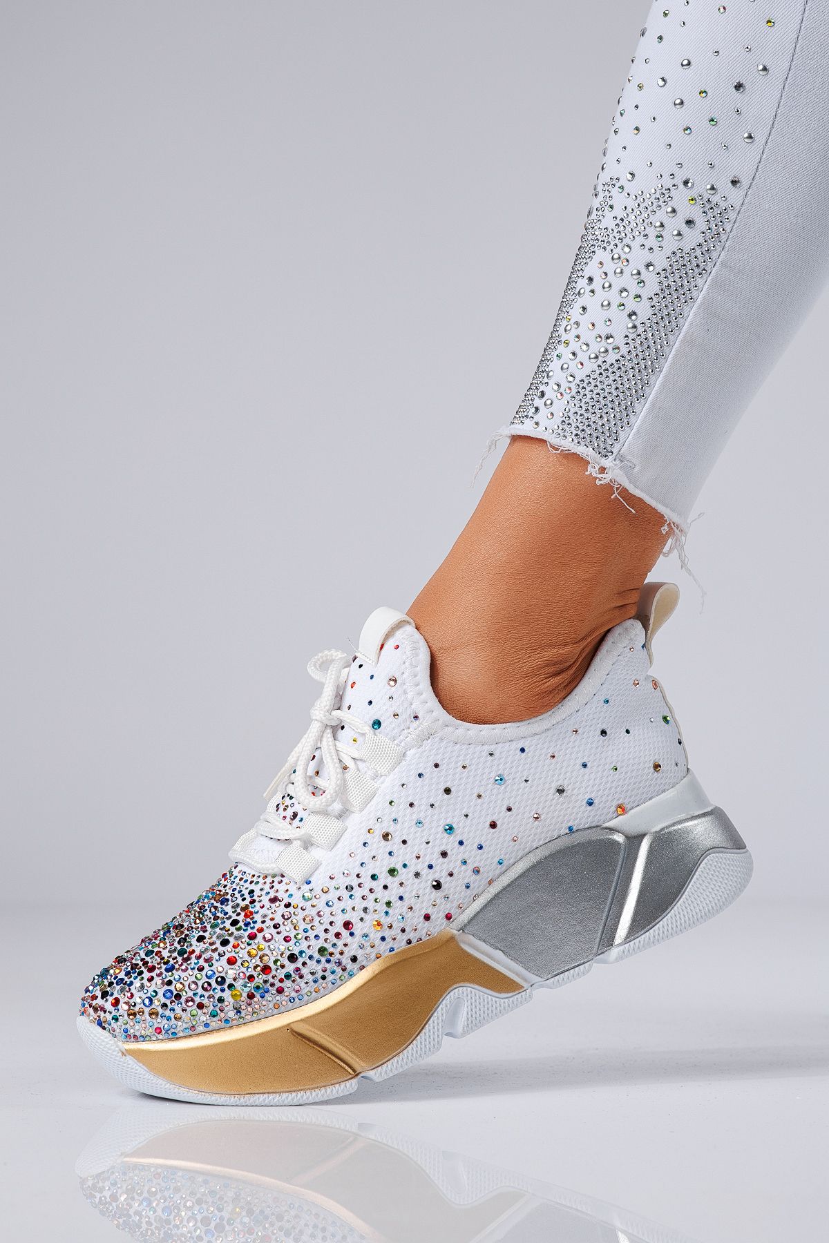 Дамски бели текстилни маратонки Maria #24608