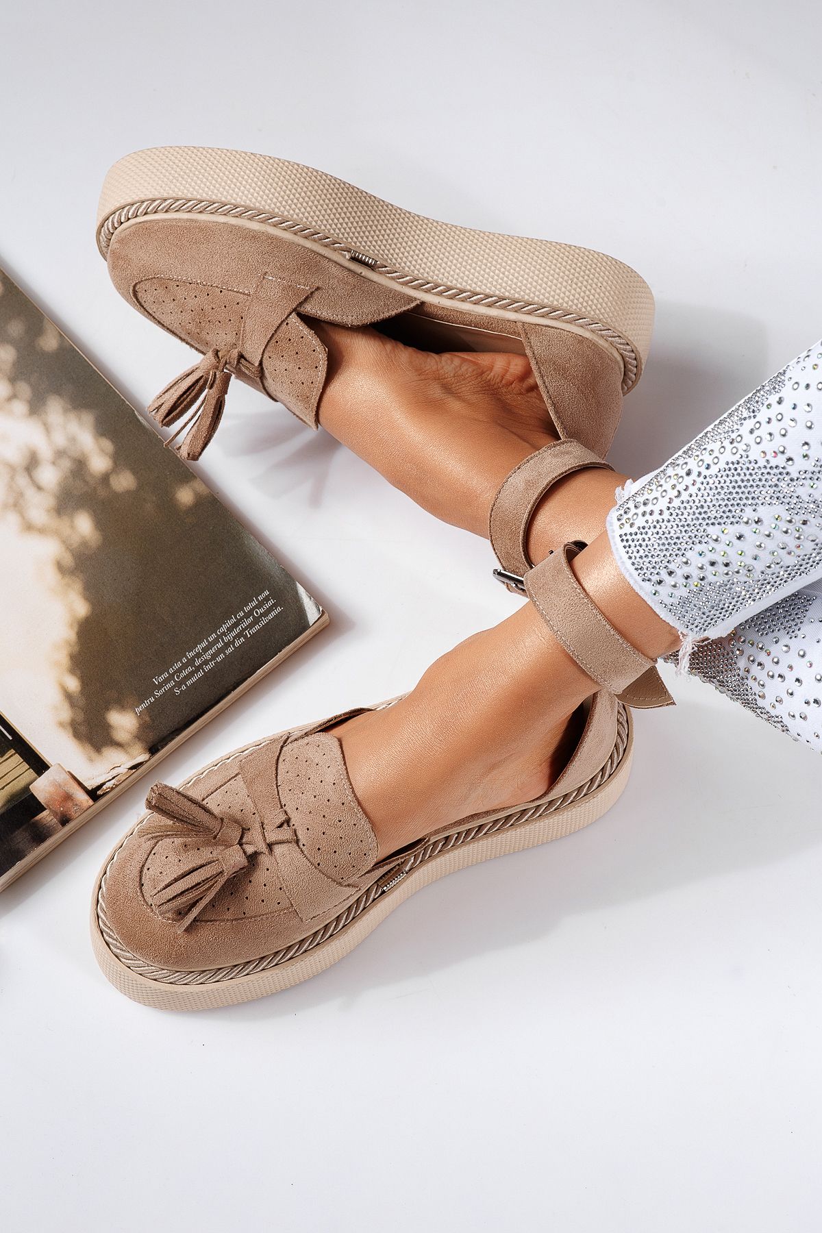 Всекидневни дамски обувки бежови от обърната еко кожа Aryan #24610