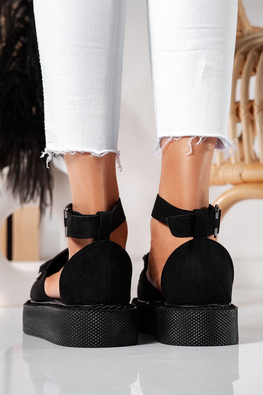 Всекидневни дамски обувки черни от обърната еко кожа Aryan #24611