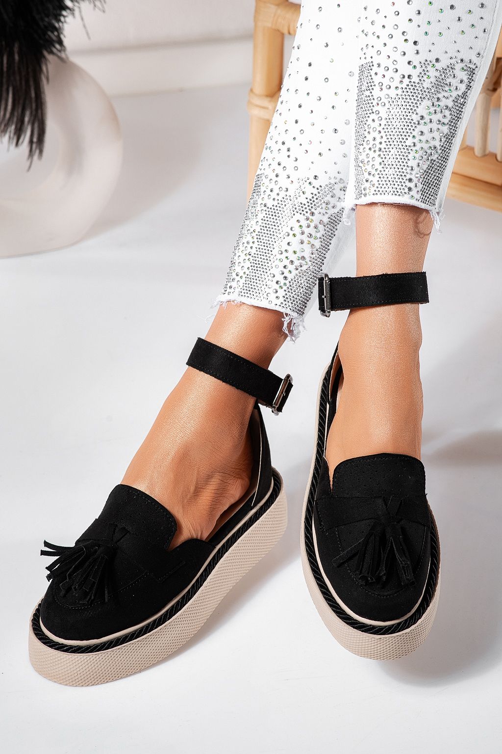 Всекидневни дамски обувки черни от обърната еко кожа Aryan #24612