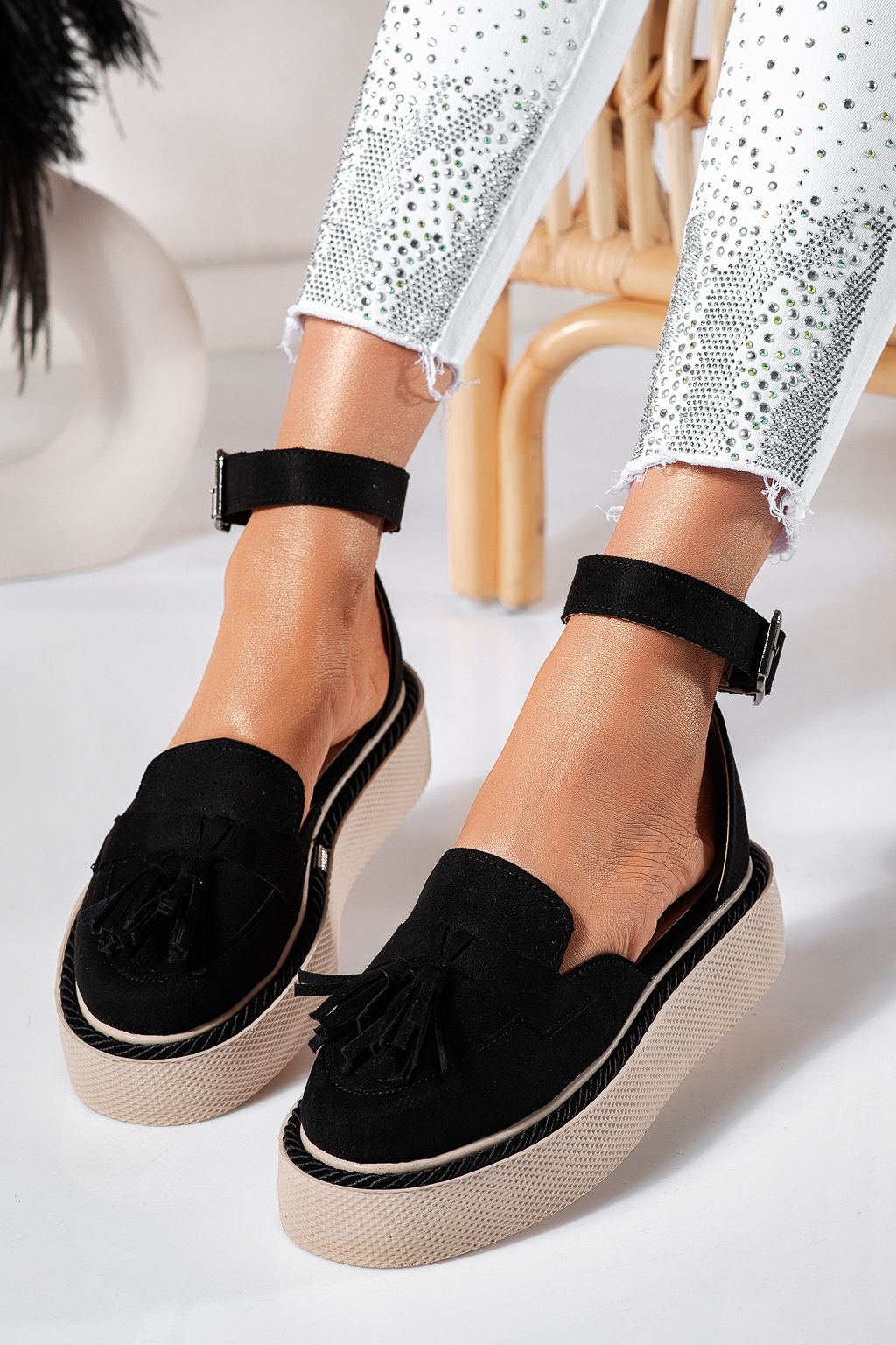 Всекидневни дамски обувки черни от обърната еко кожа Aryan #24612