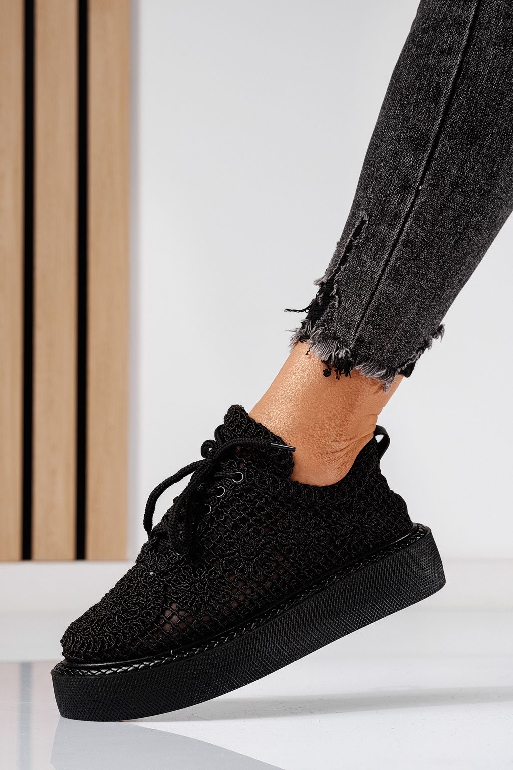 Всекидневни дамски обувки черни от текстилен материал Asha #24613