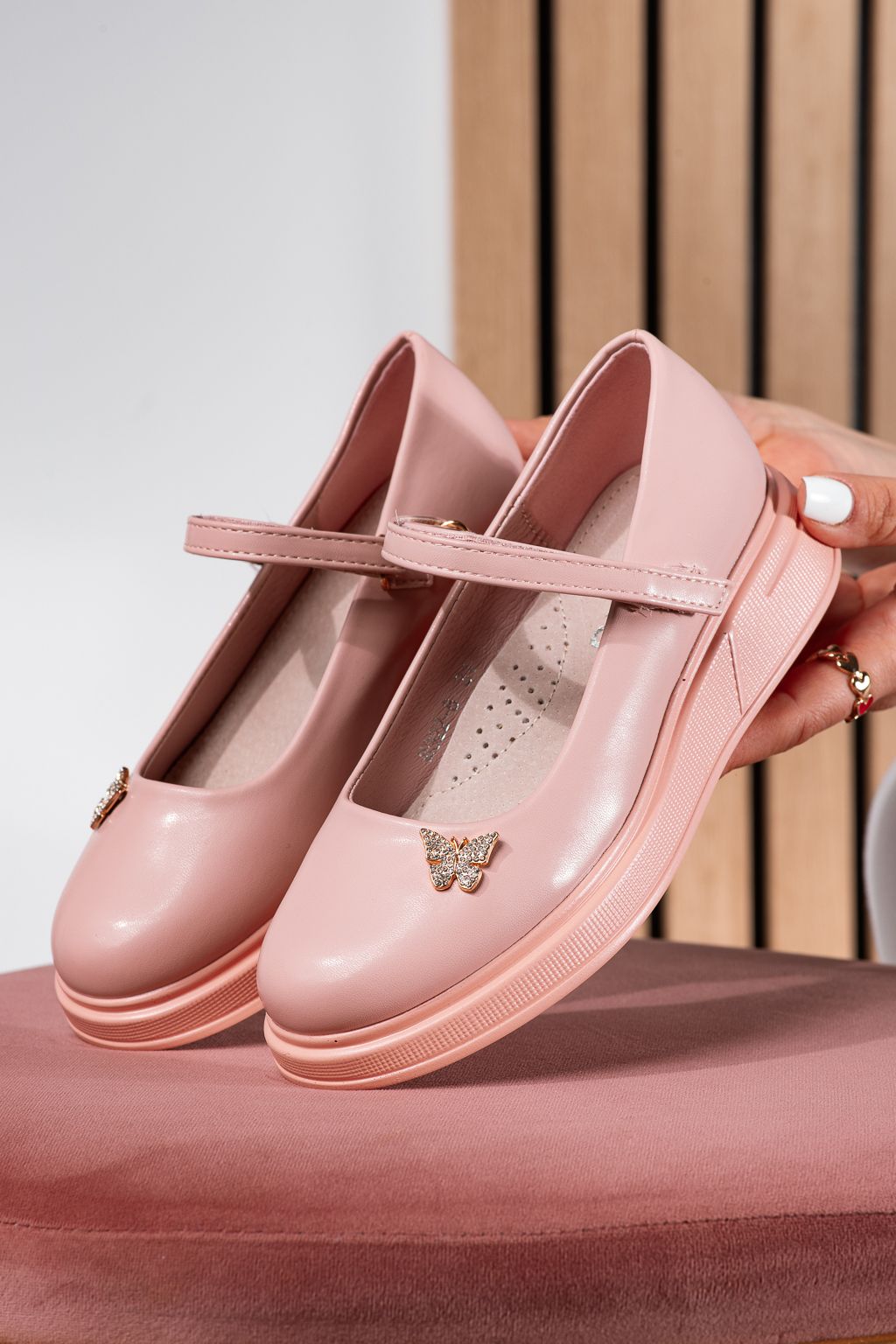 Обувки за момичета розови от еко кожа Sara #24643