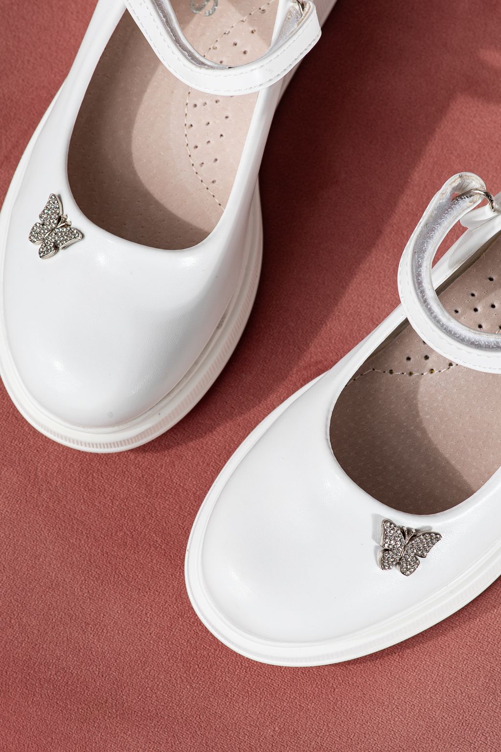 Обувки за момичета бели от еко кожа Sara #24644