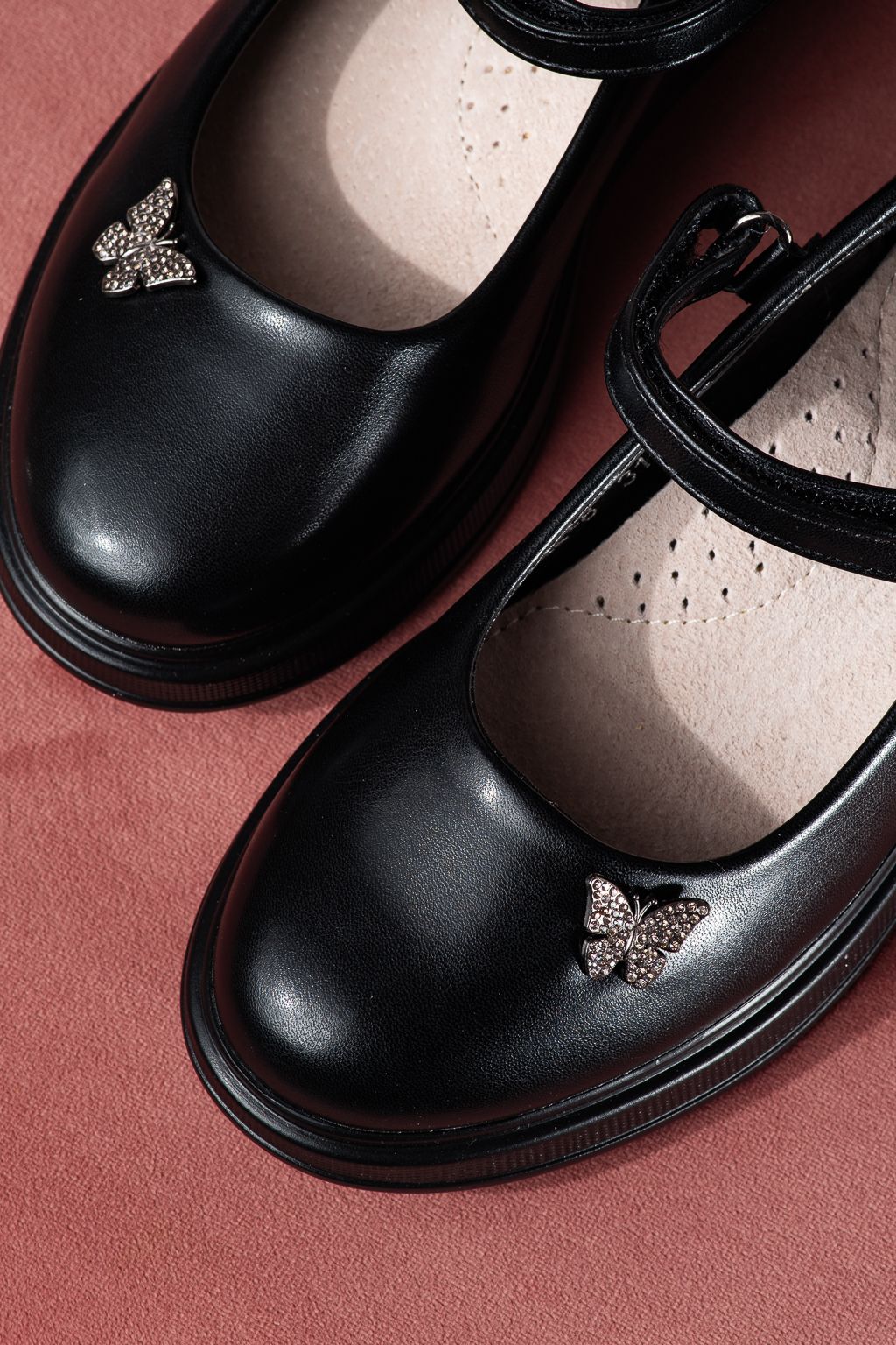 Обувки за момичета черни от еко кожа Sara #24645