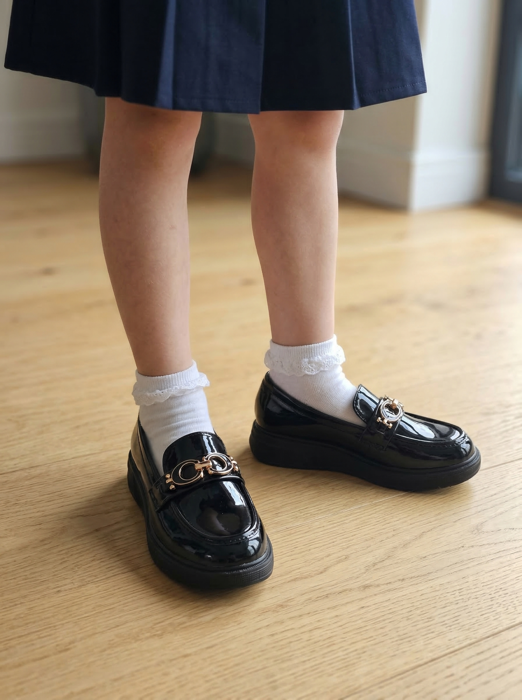 Черни лачени обувки за момичета Андреина #24630