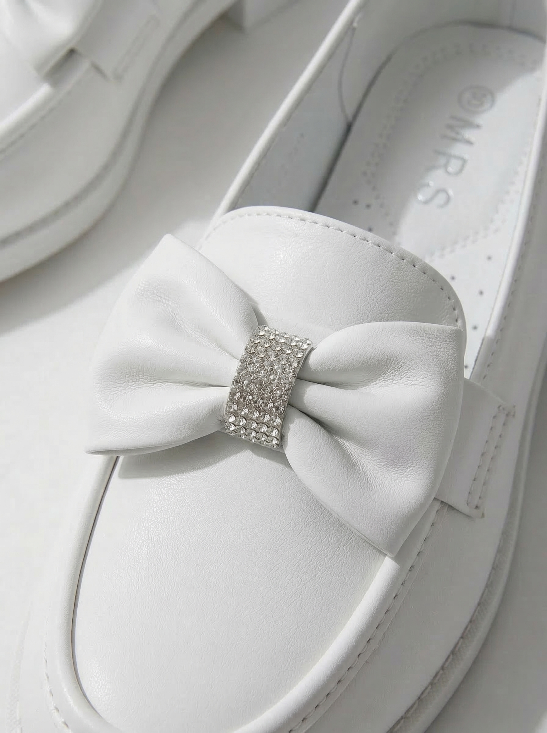 Бели обувки за момиче от еко кожа Alda2 #24622