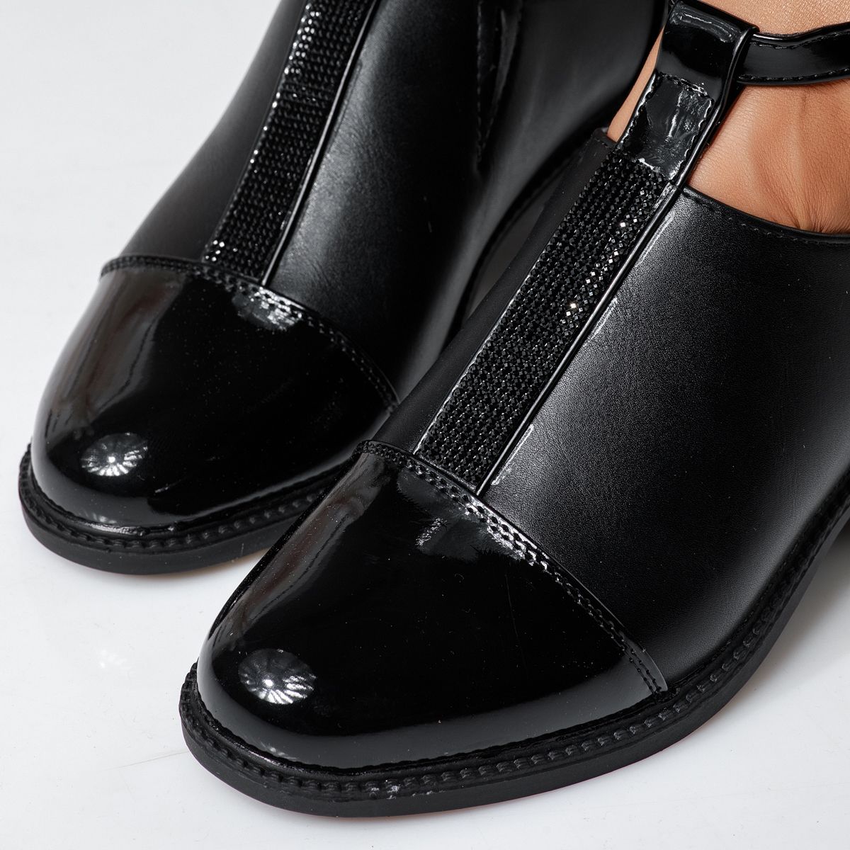 Дамски черни ежедневни обувки от екокожа Kara #24660