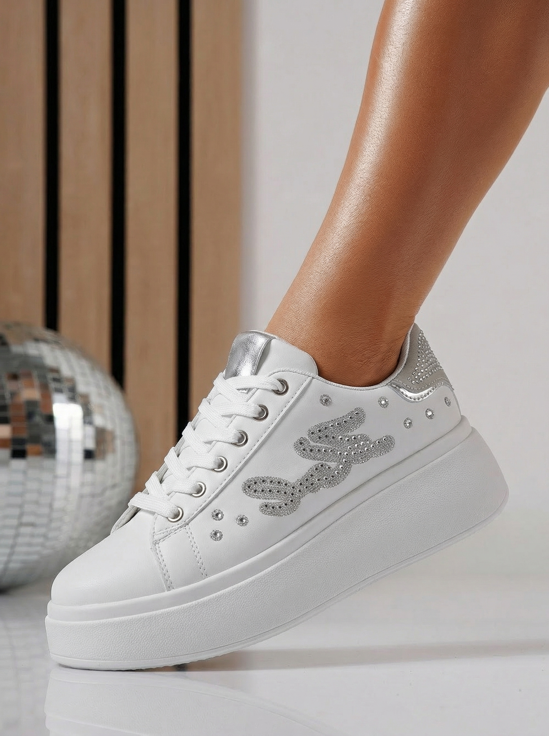 Дамски маратонки бели от еко кожа Saphira #24679