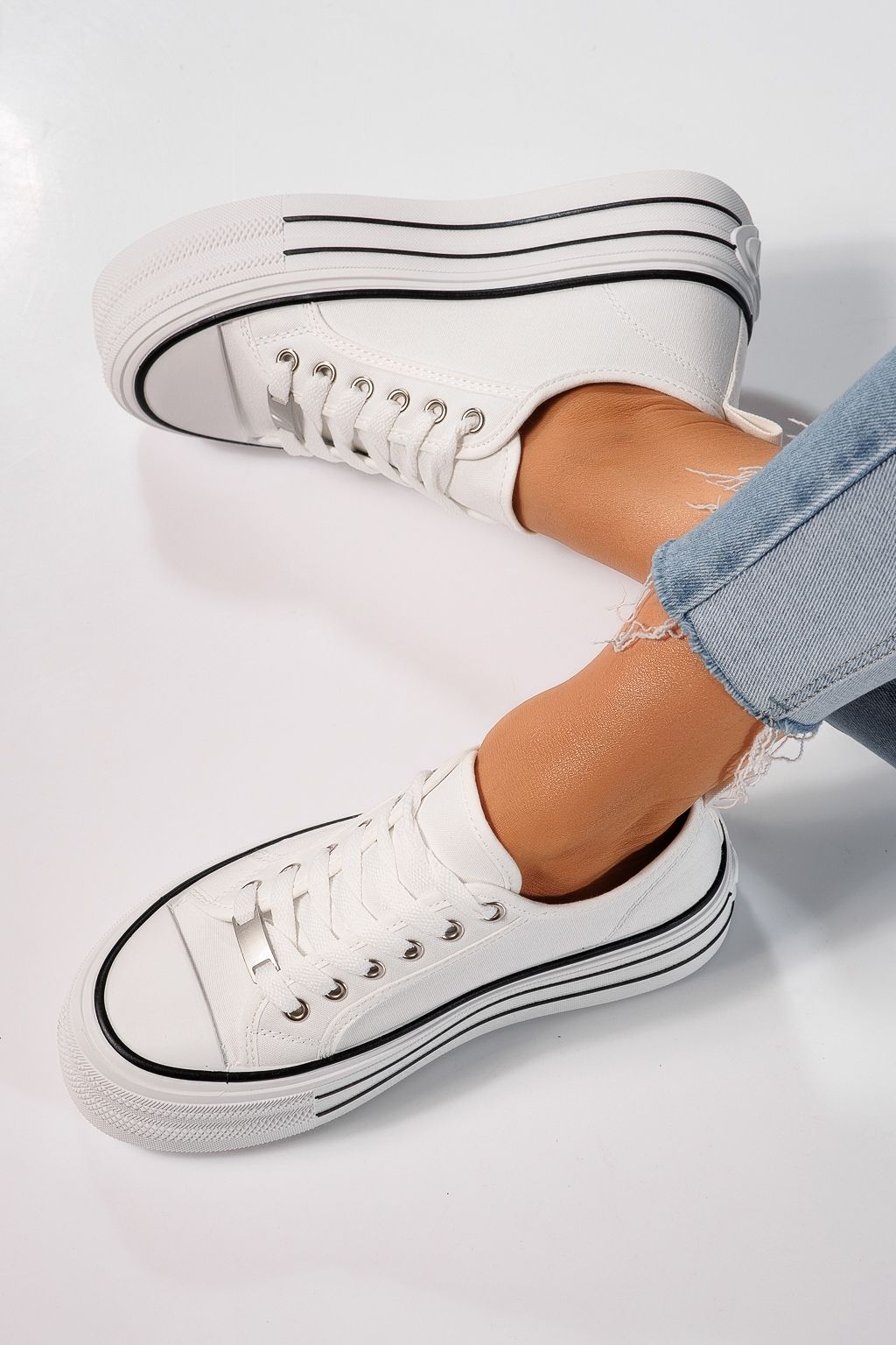 Дамски маратонки бели от текстилен материал Sophia #24728