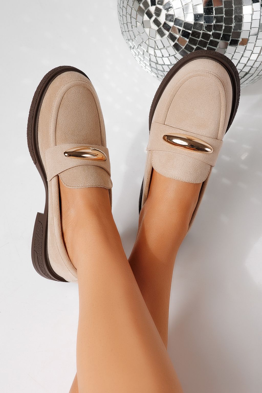 Всекидневни дамски обувки бежови от обърната еко кожа Chiara #24904