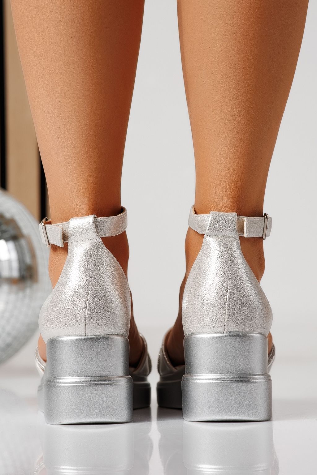 Дамски сандали с платформа сребристи от еко кожа Althea #24850