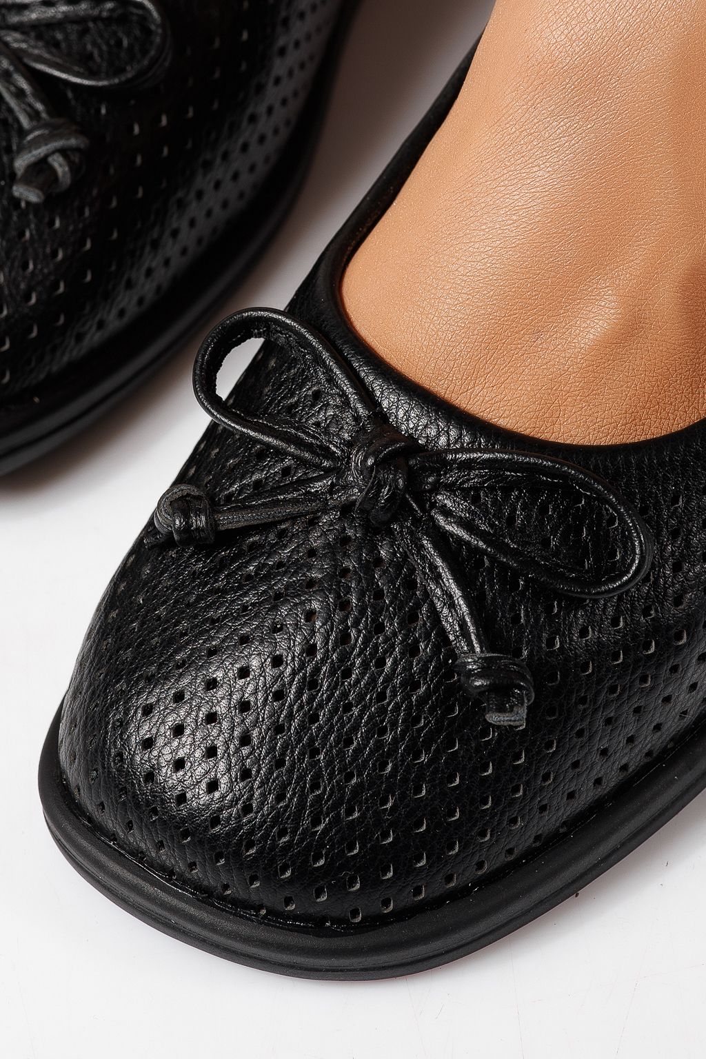 Дамски балерини черни от еко кожа Brielle #24887