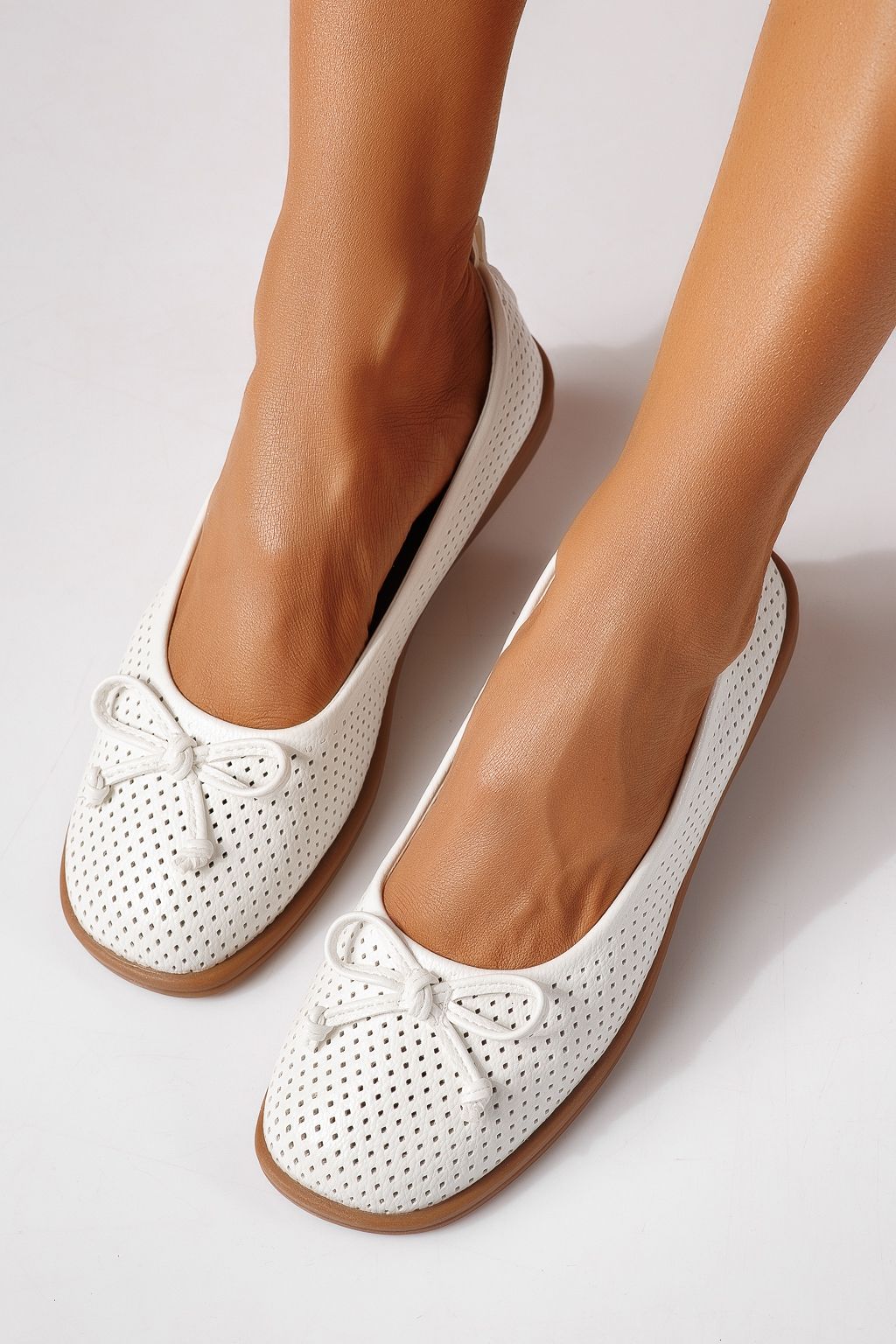 Дамски балерини бели от еко кожа Brielle #24888