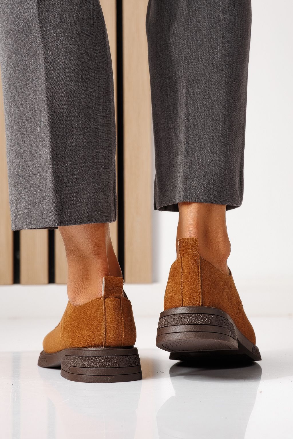 Всекидневни дамски обувки кафяви от обърната еко кожа Bellamy #24891