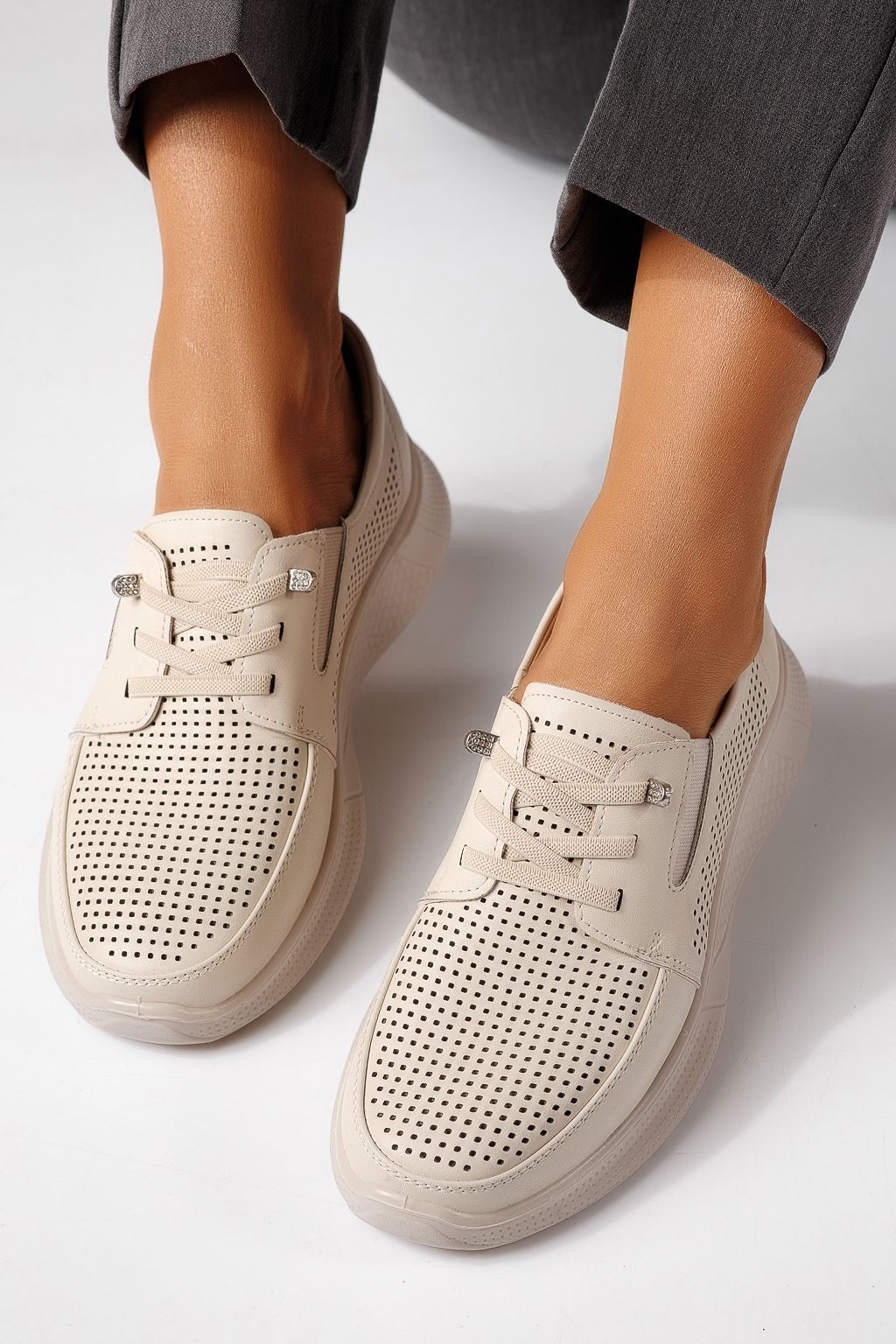 Всекидневни дамски обувки бежови  от еко кожа Gilda #24941