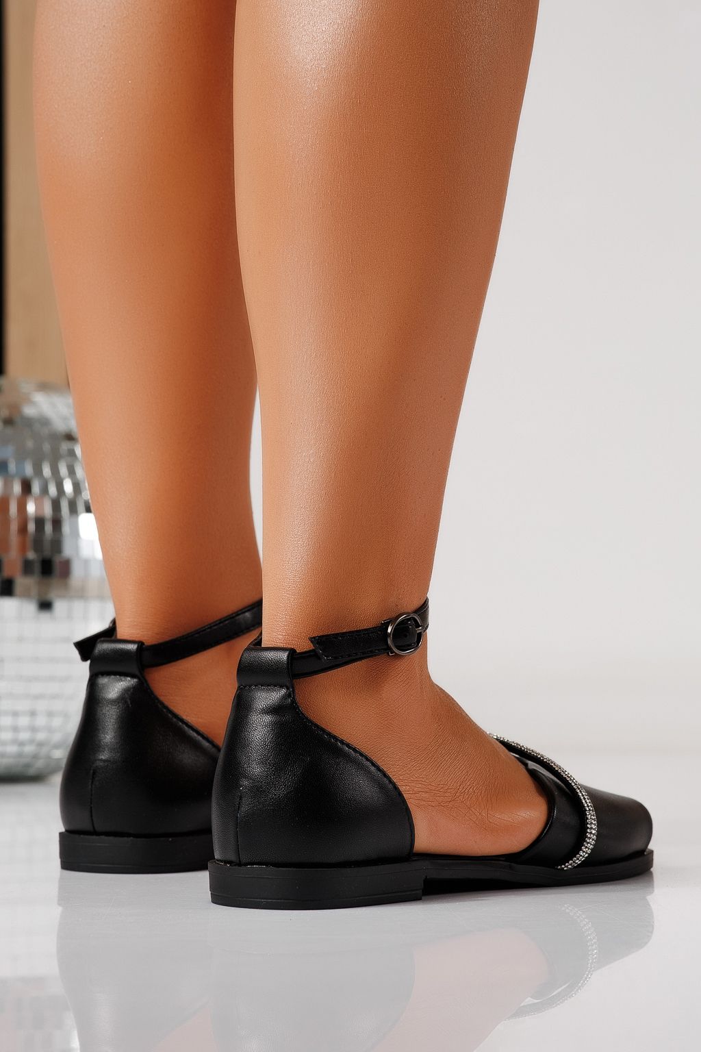 Дамски сандали с ниска подметка черни от еко кожа Aveline  #24710