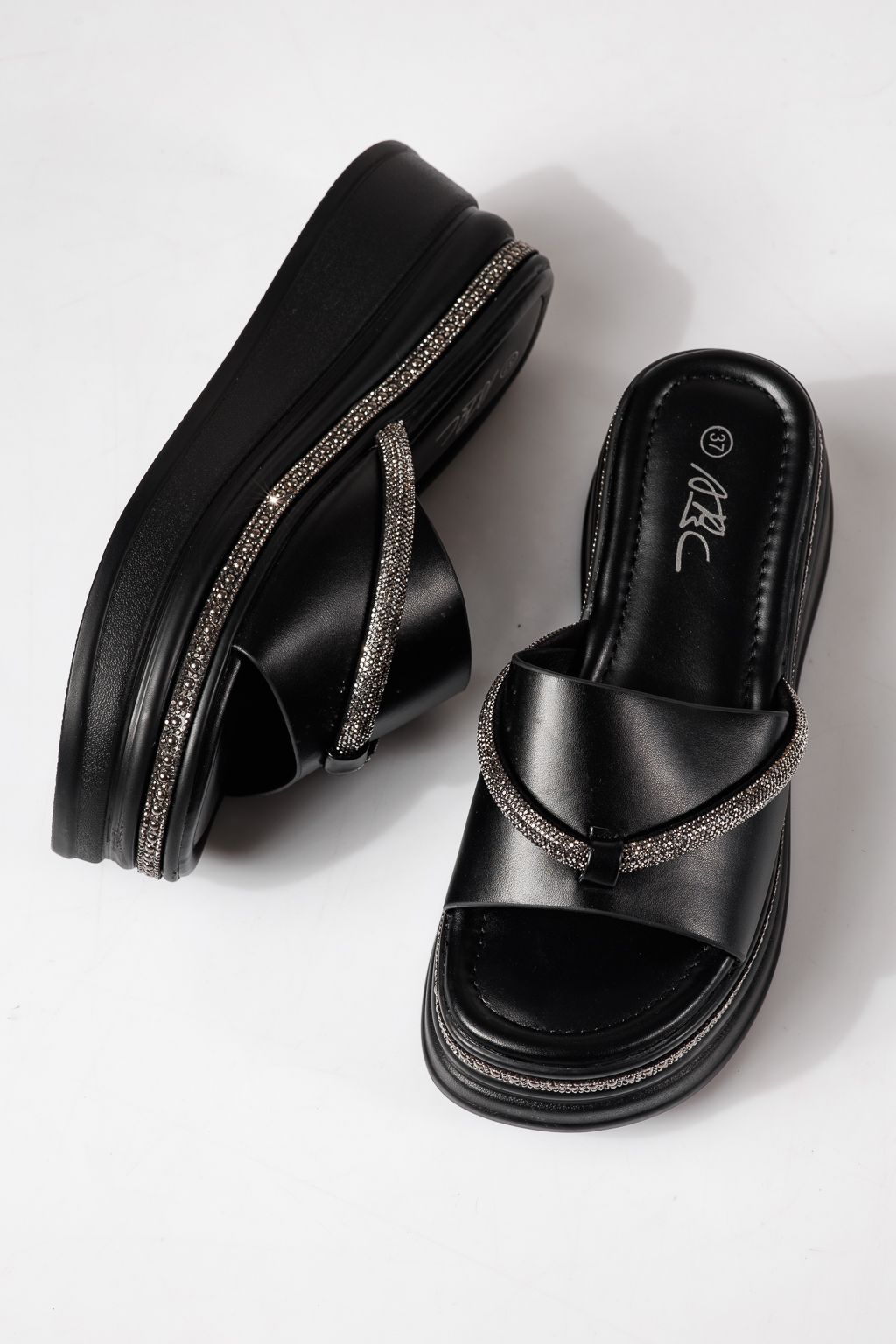 Дамски чехли с платформа черни от еко кожа Belina #24748