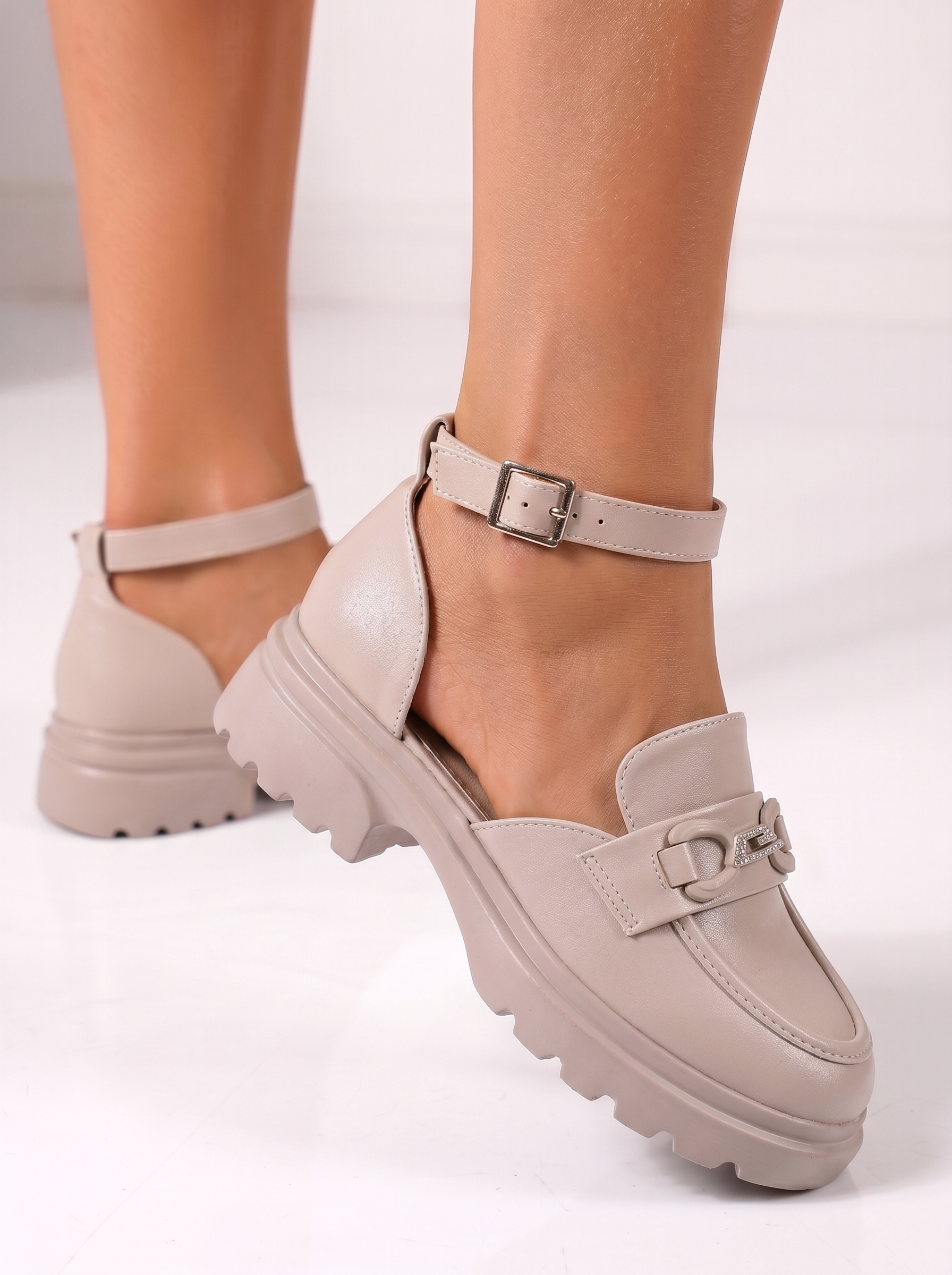 Дамски бежови ежедневни обувки от екокожа Azura #24990