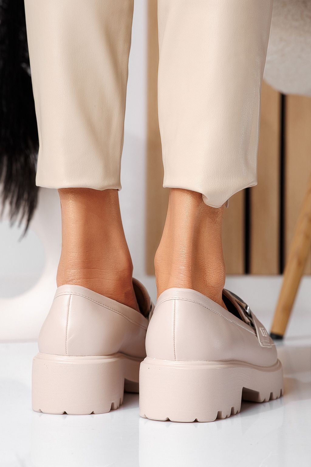 Всекидневни дамски обувки бежови от еко кожа Thalia #25129