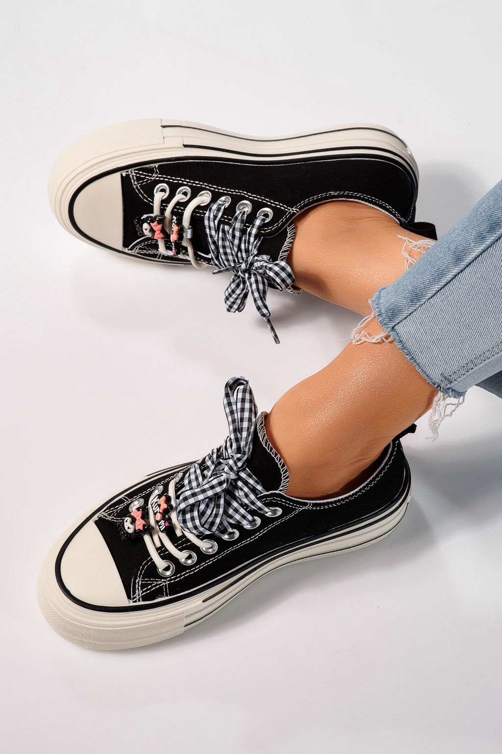 Дамски маратонки черни от текстилен материал Amelia#25236