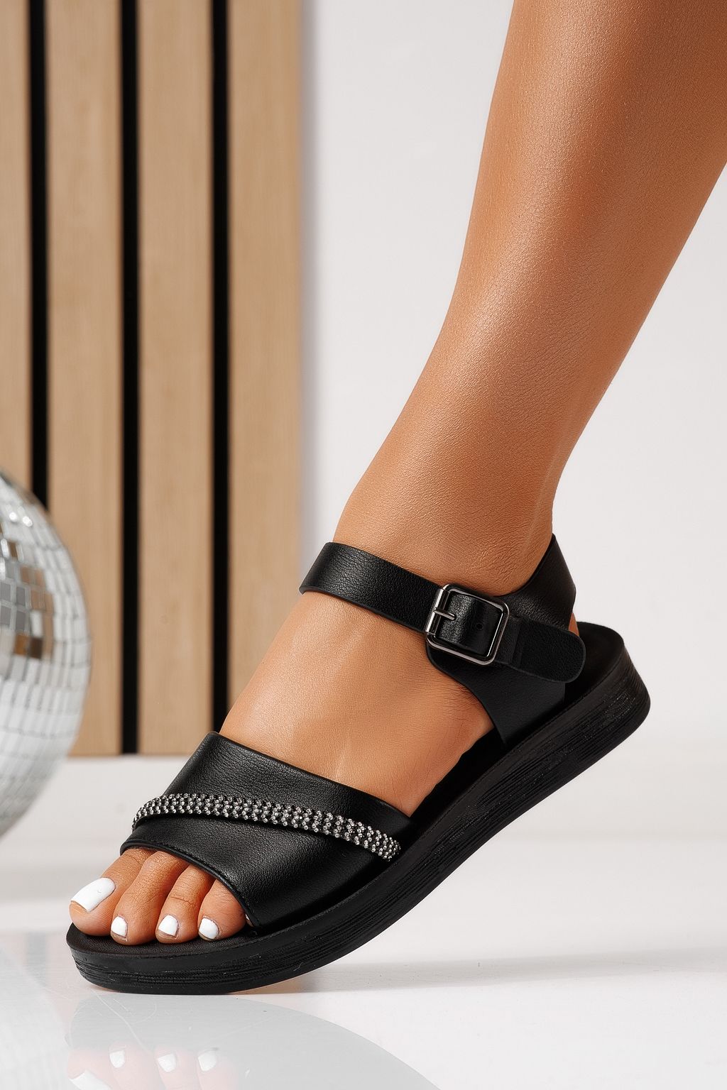 Дамски сандали с ниска подметка черни от еко кожа Liora #25123