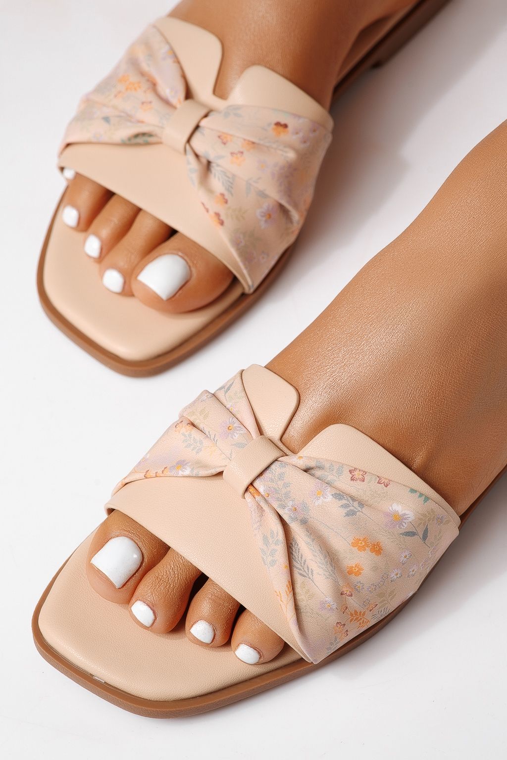 Дамски чехли бежови от обърната еко кожа Valeria #25056