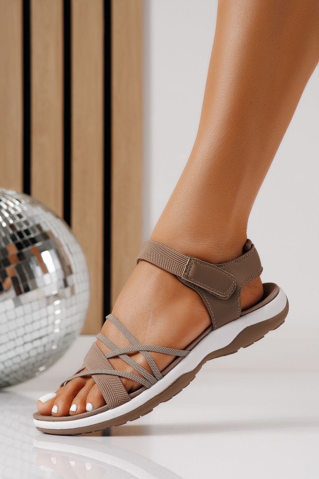 Дамски сандали с ниска подметка каки от текстилен материал Calista #25150