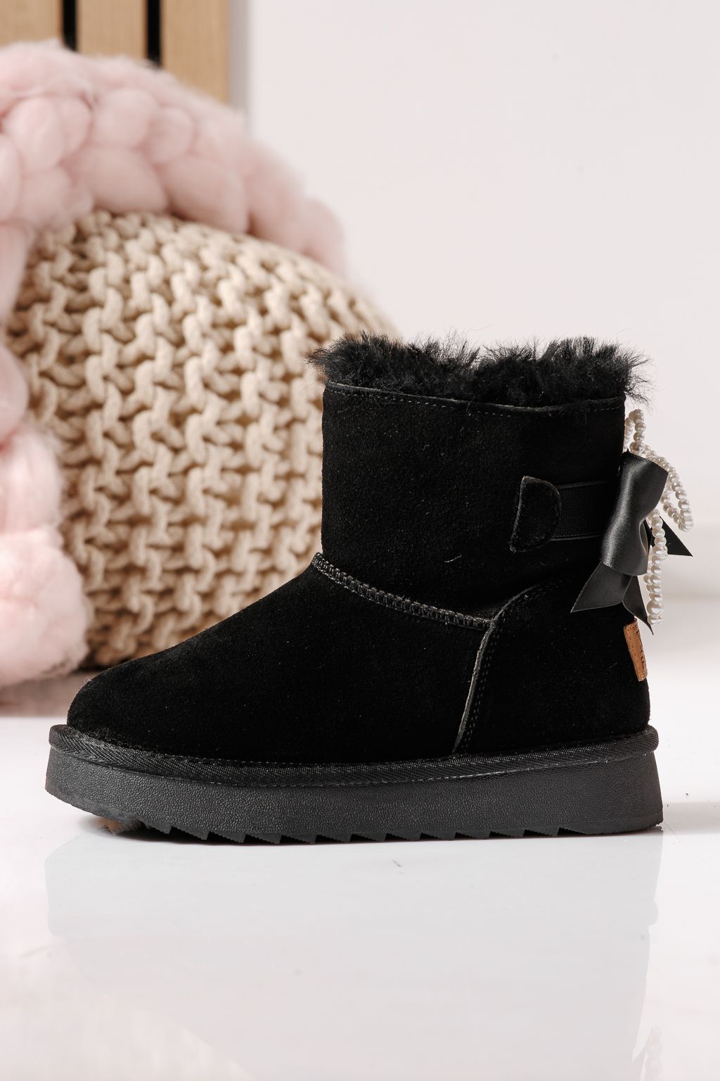 Ватирани боти за момичета тип Ugg черни от обърната естествена кожа Cora #30293