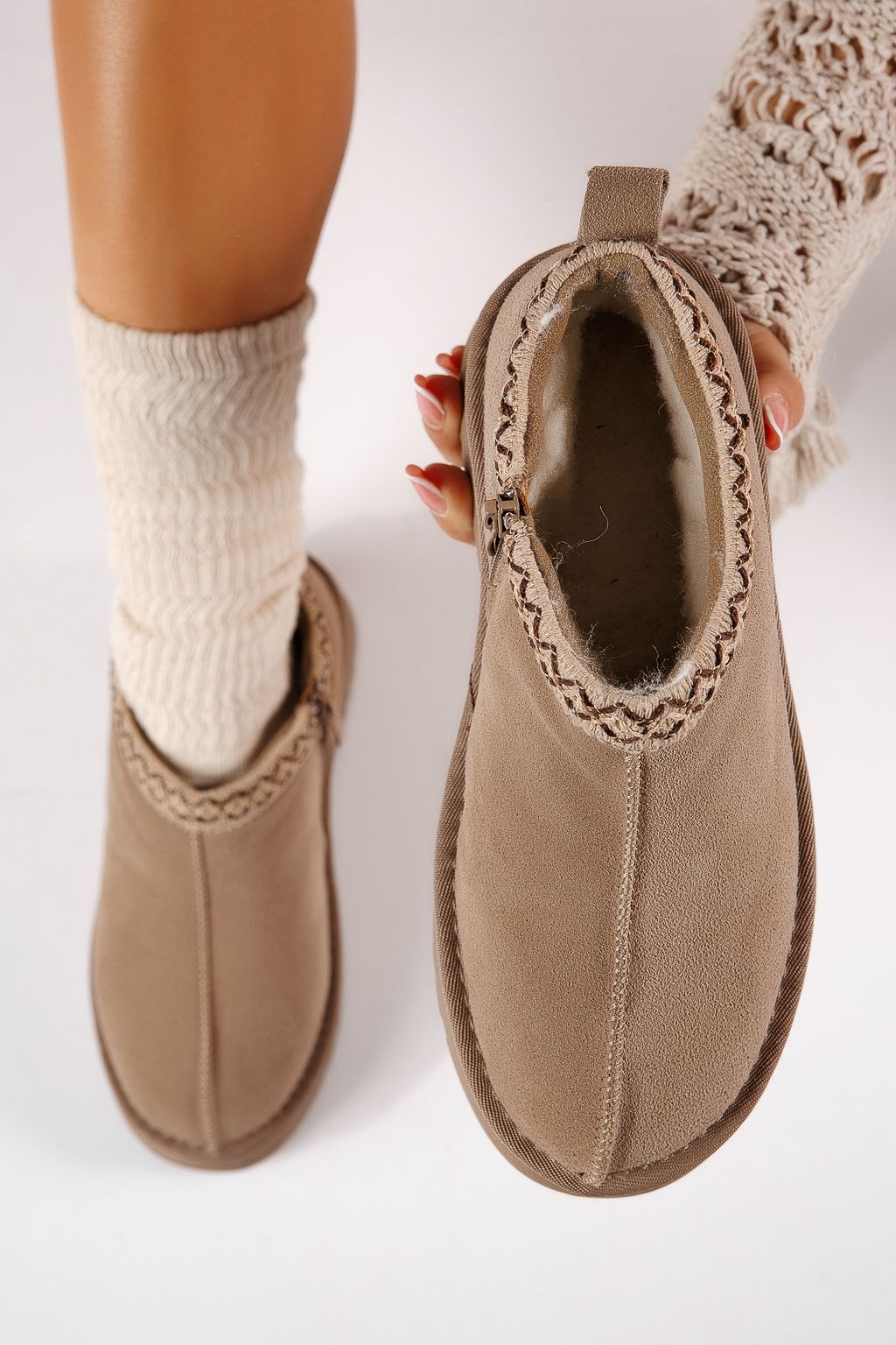 Ватирани къси дамски чизми тип UGG каки от обърната естествена кожа Inga #30569