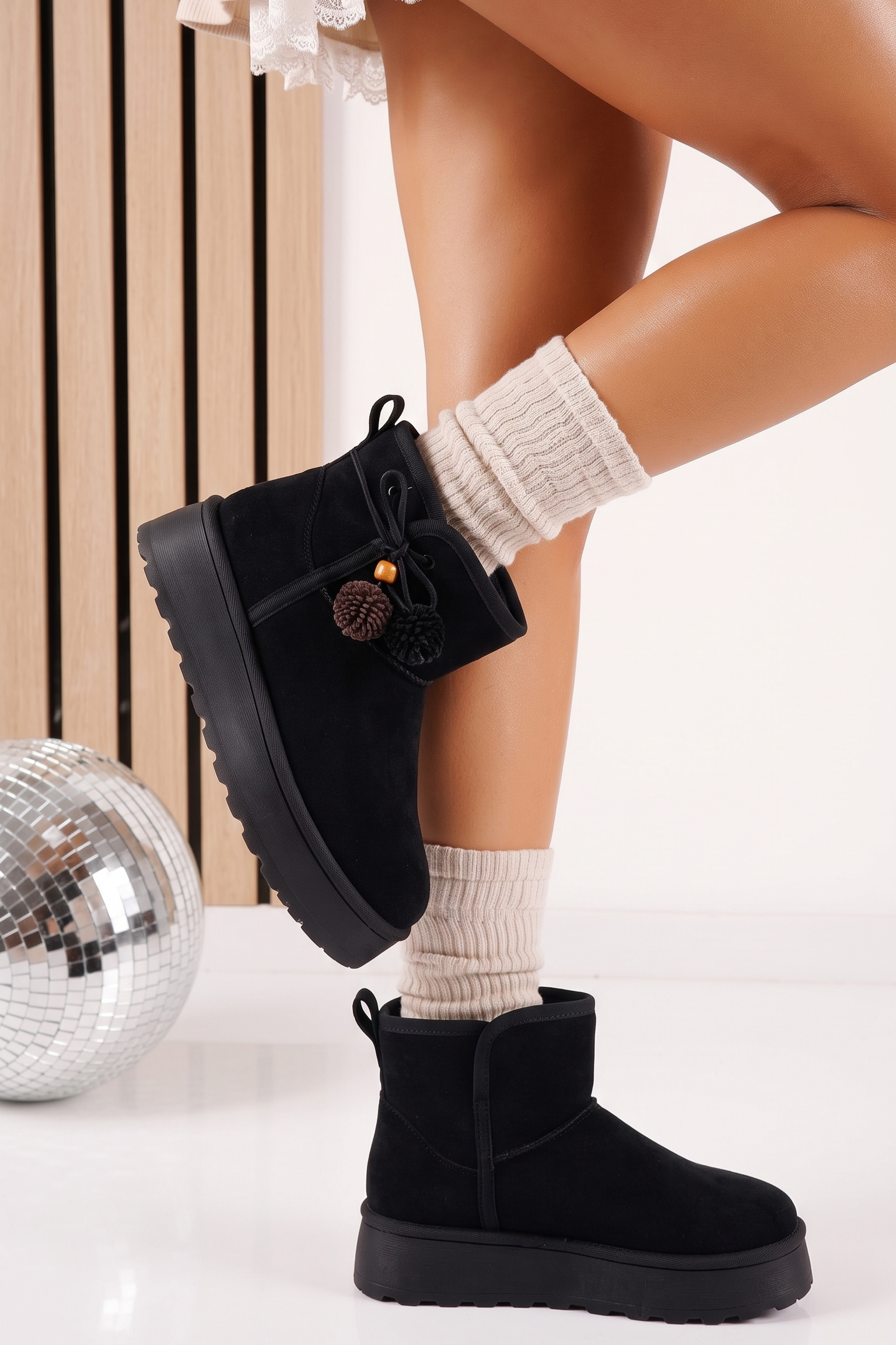 Ватирани дамски боти тип Ugg черни от обърната еко кожа Anders 30684