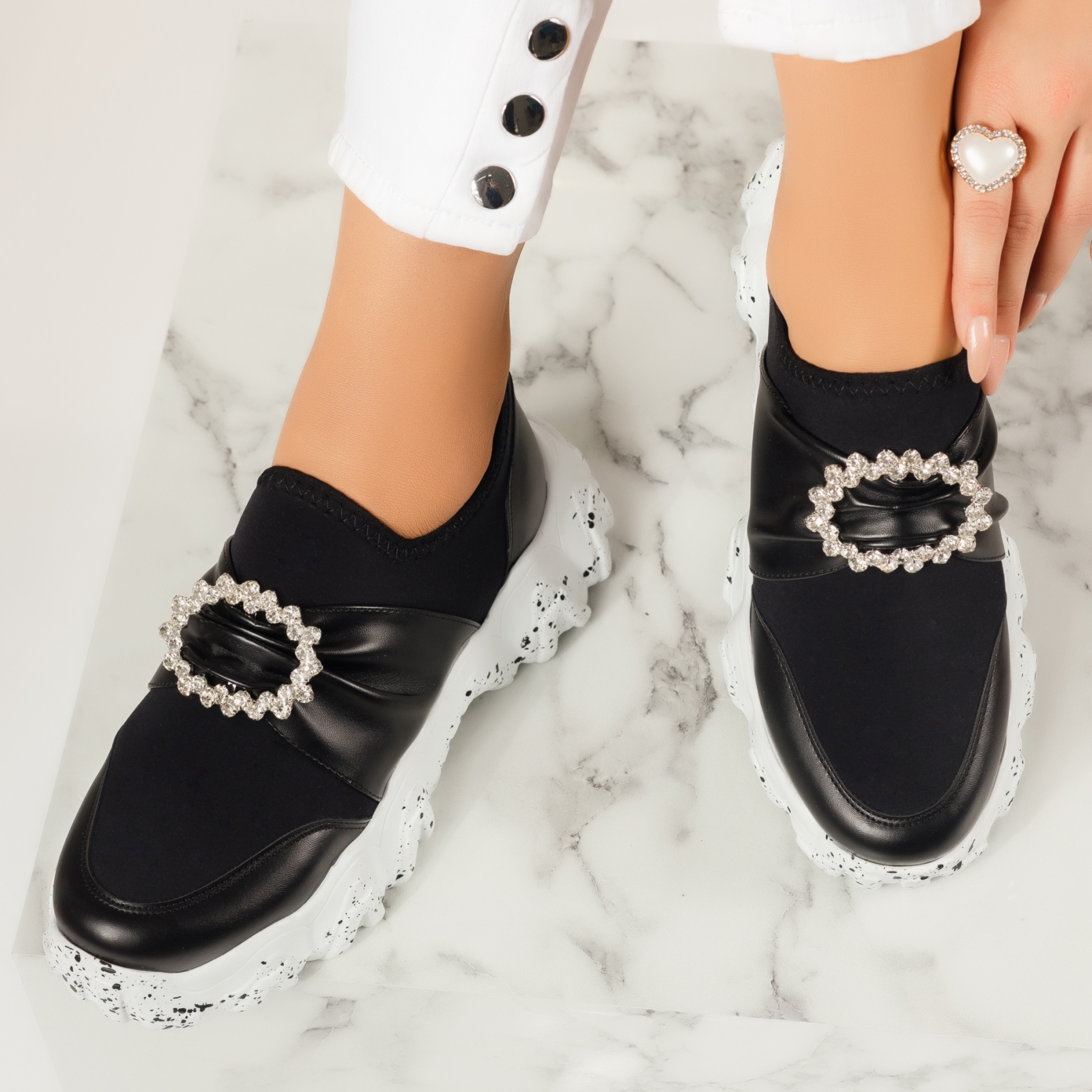 Дамски спортни обувки Agata черен #4448M